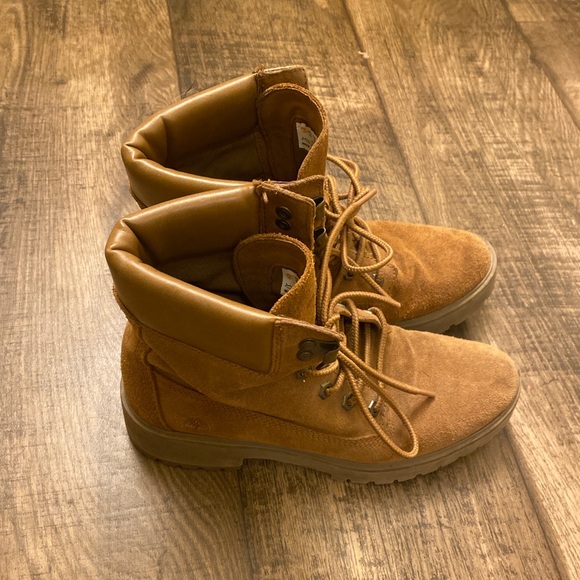 Timberland Boots - Picture 2 of 4